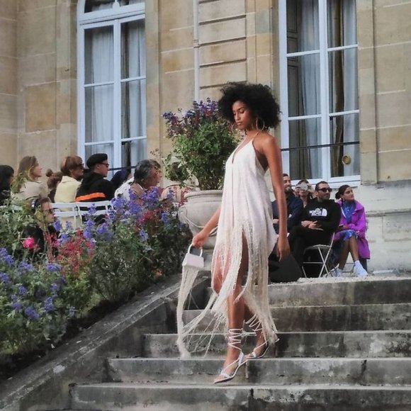 Meet your Posher, Océane - Picture 2 of 3